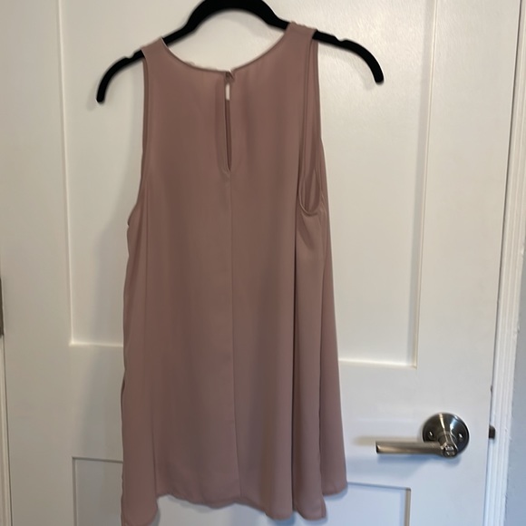 Lush Tank - Picture 2 of 3